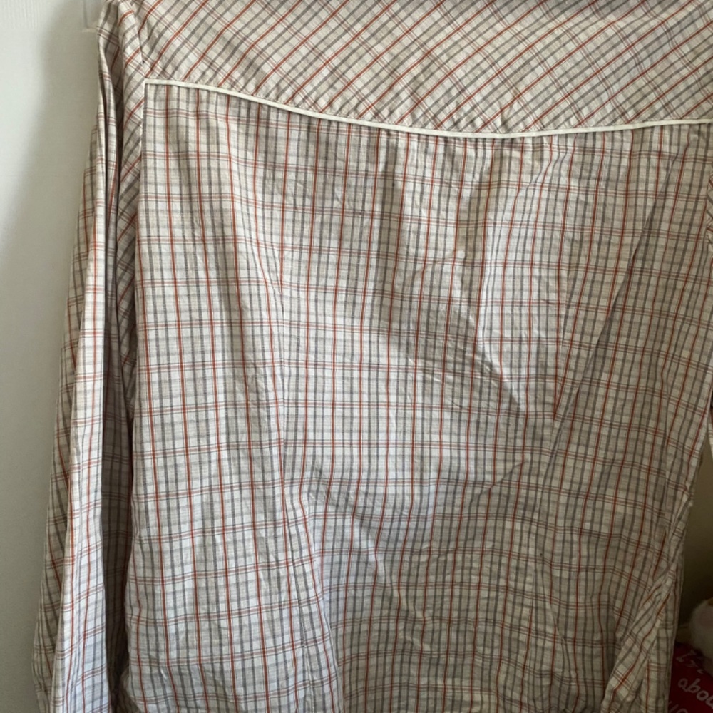 Ladies Blouse - Picture 2 of 3